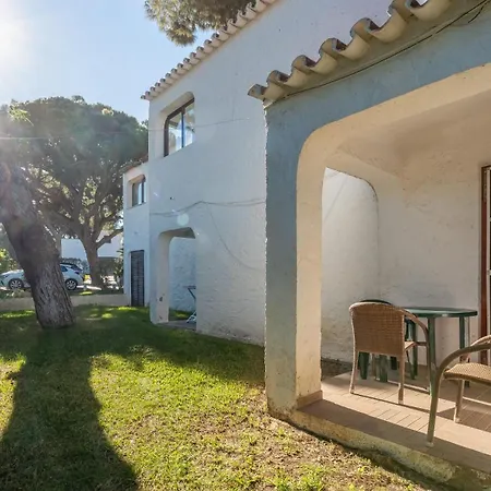 Apartment Acoteias W Pool By Lovelystay